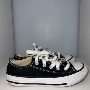 Converse size 10.5 toddler